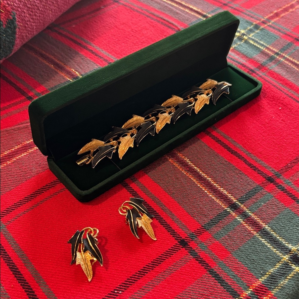 Vintage enamel leaf bracelet and clip on earrings